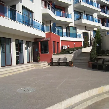 Private Marine Area Apartment Kawarna